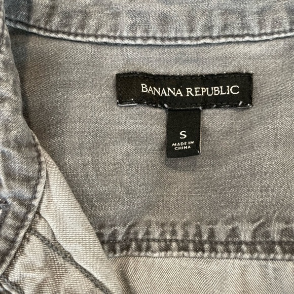 Banana Republic Grey Denim Shirt - size small - Picture 5 of 9